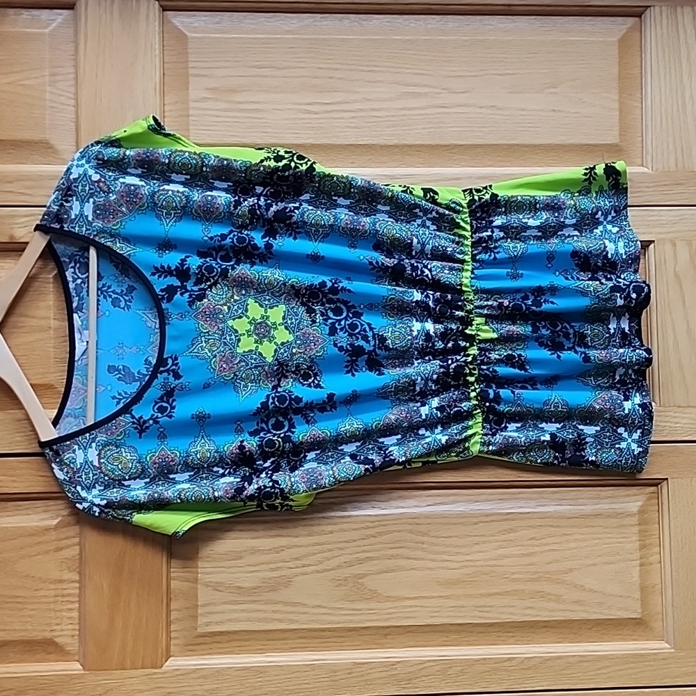 Colorful Reitmans top size Medium